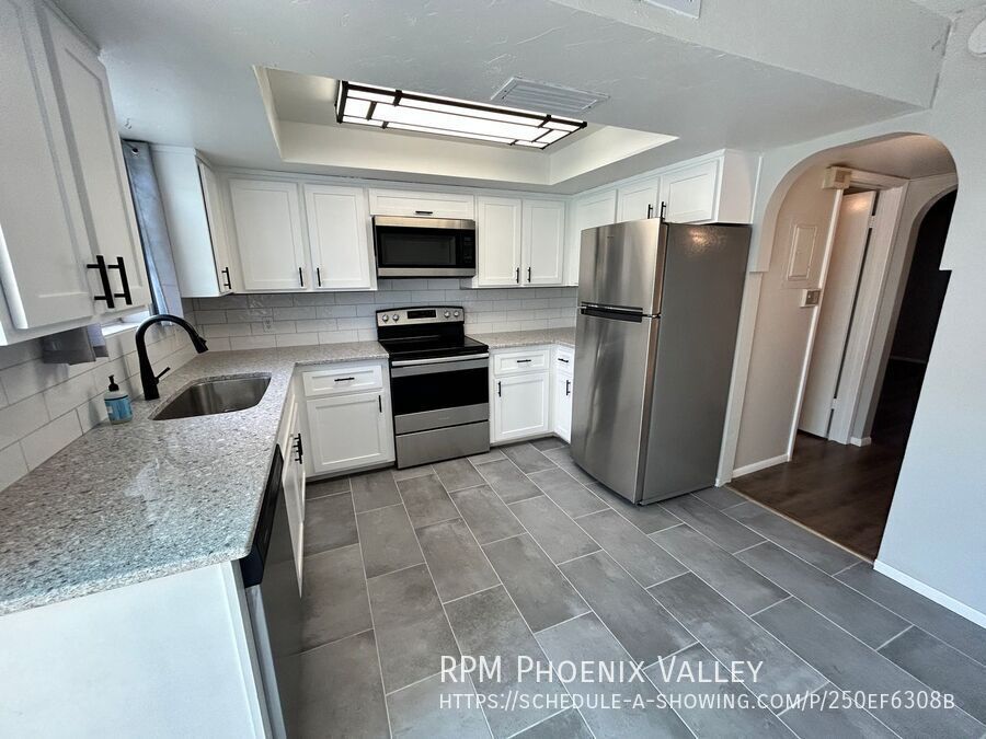 $500 OFF your 1st full month rent! 2Bm 2Ba townhome in the Heart of Phoenix property image