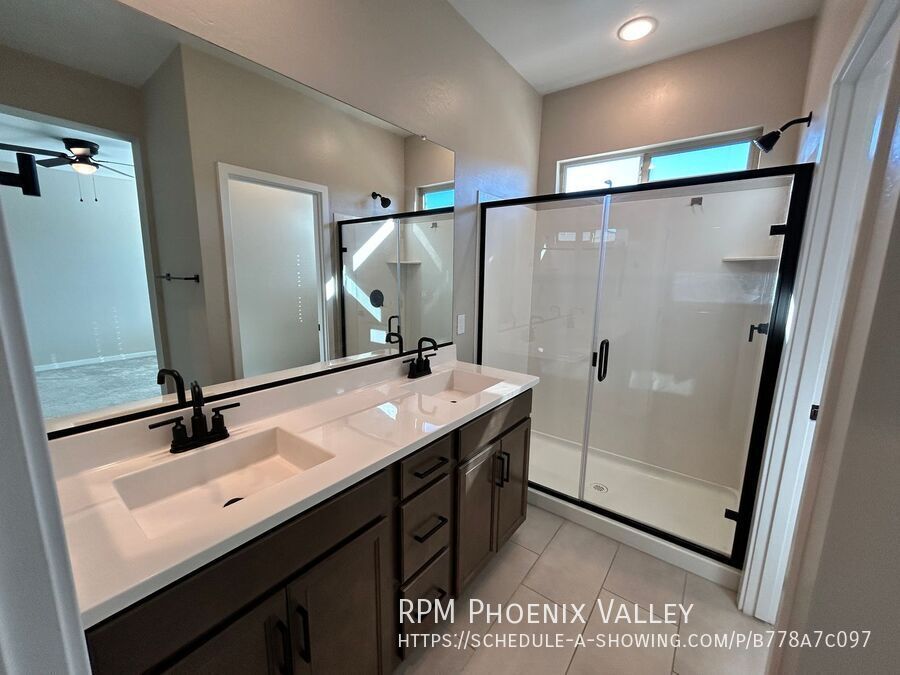 Modern 3-Bedroom Townhome in Gated Layton Lakes – Updated & Move-In Ready! property image