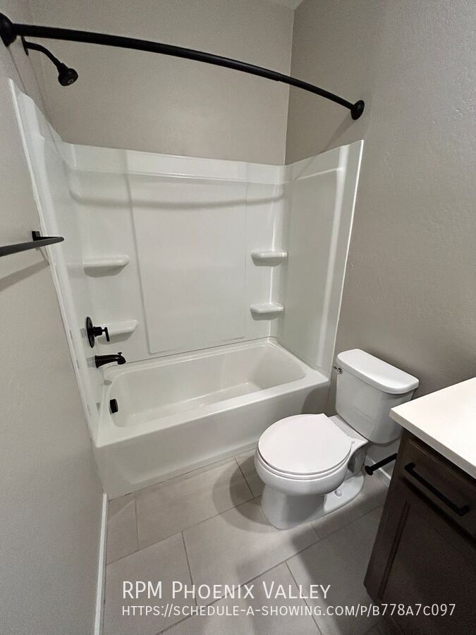 Modern 3-Bedroom Townhome in Gated Layton Lakes – Updated & Move-In Ready! property image