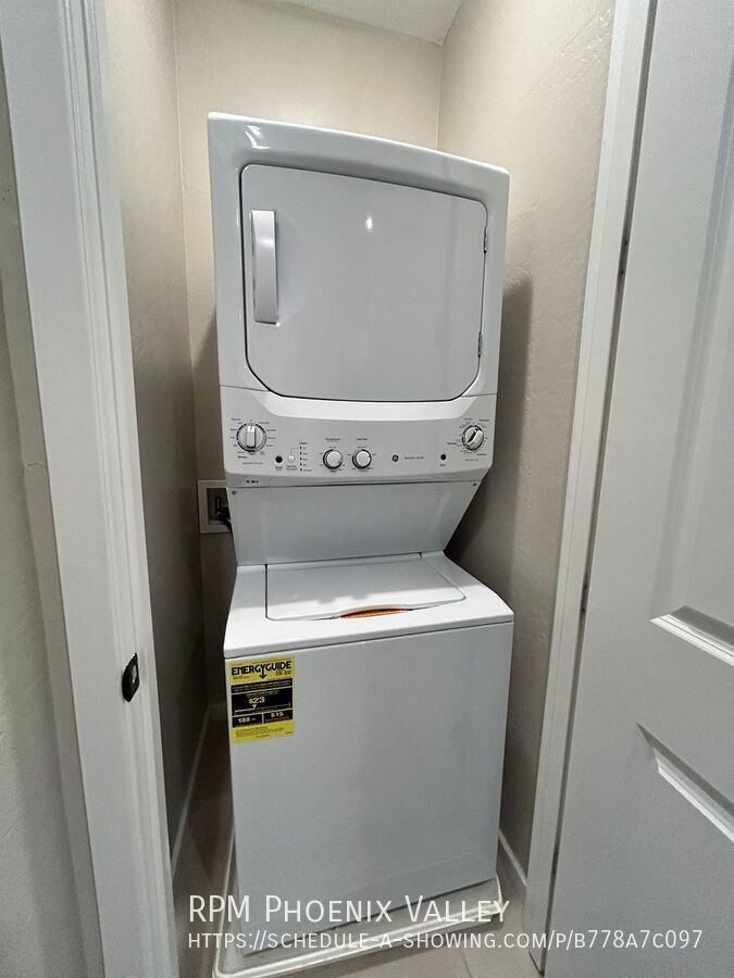 Modern 3-Bedroom Townhome in Gated Layton Lakes – Updated & Move-In Ready! property image