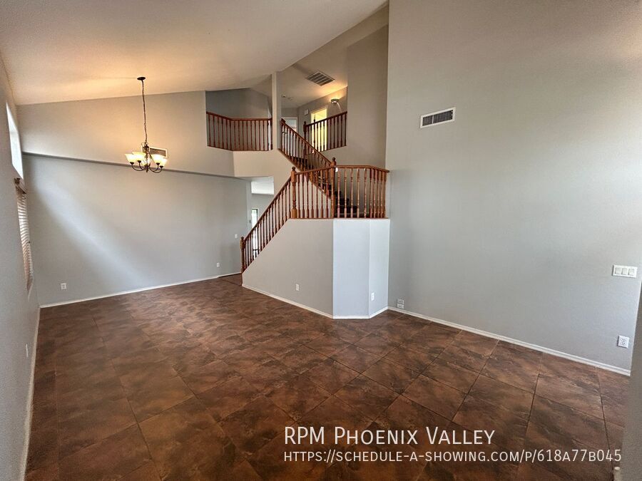 Gorgeous 4 Bed 2.5 Bath Pool Home Surprise *NEW* Flooring! property image