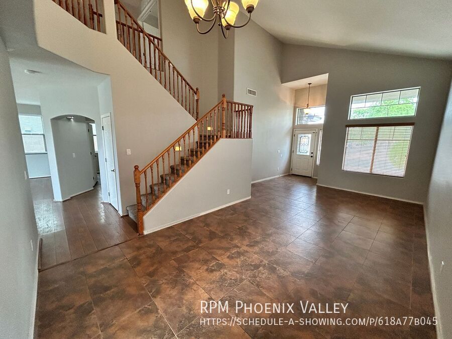 Gorgeous 4 Bed 2.5 Bath Pool Home Surprise *NEW* Flooring! property image