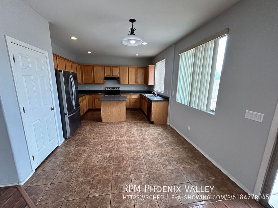 Gorgeous 4 Bed 2.5 Bath Pool Home Surprise *NEW* Flooring! property image