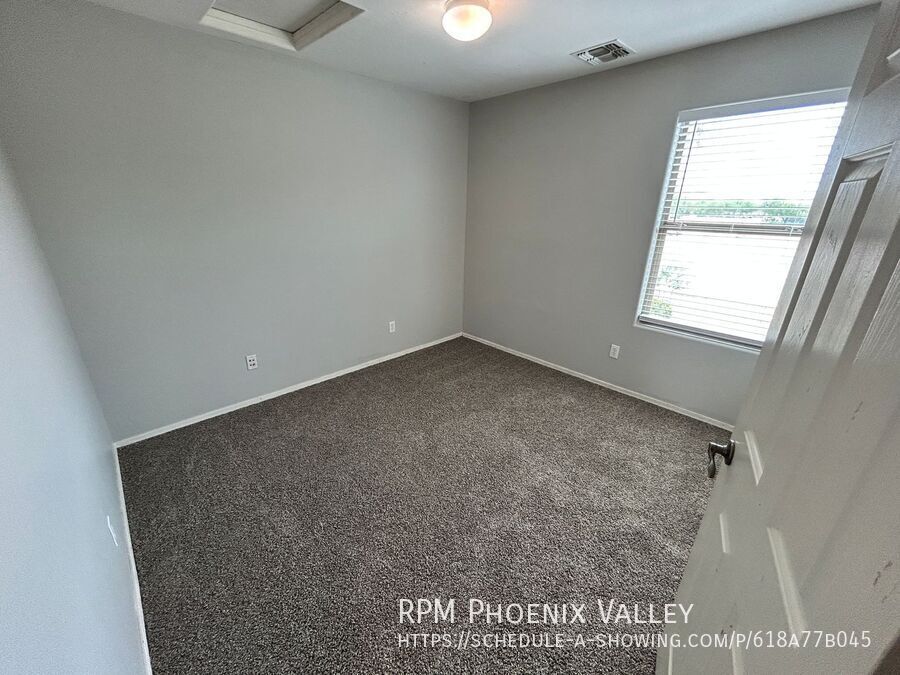 Gorgeous 4 Bed 2.5 Bath Pool Home Surprise *NEW* Flooring! property image