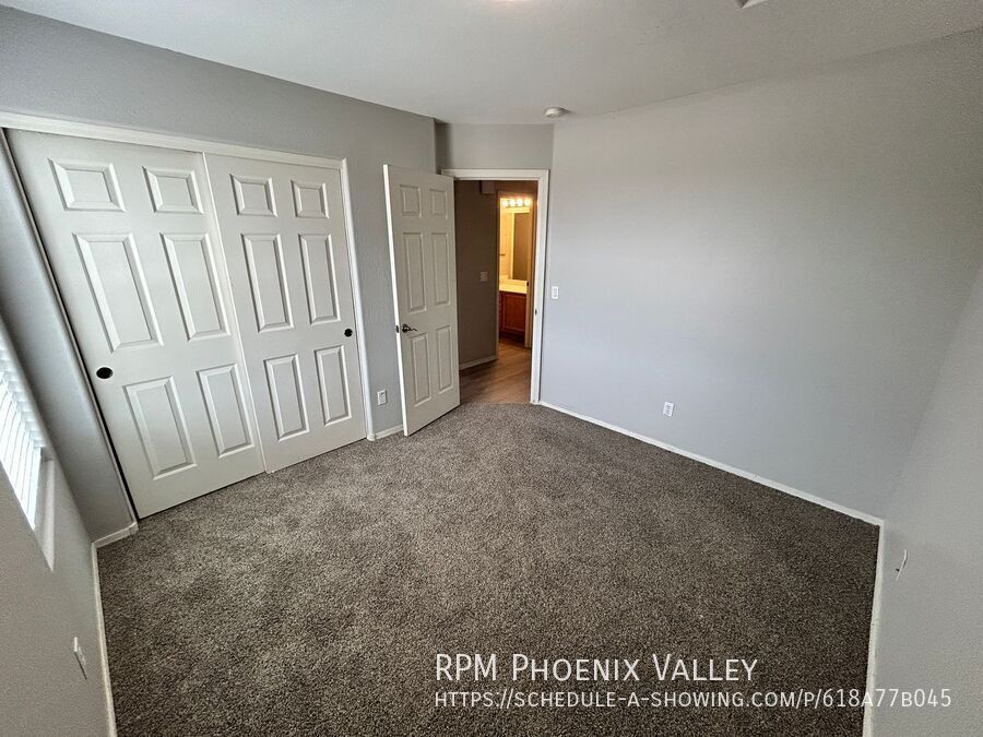 Gorgeous 4 Bed 2.5 Bath Pool Home Surprise *NEW* Flooring! property image