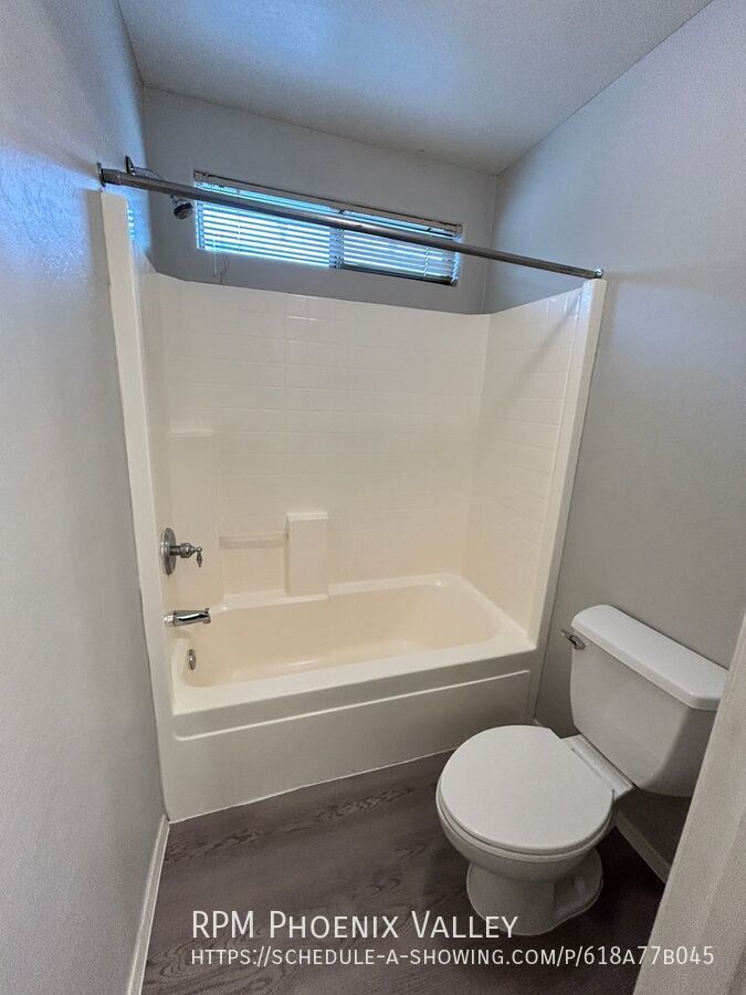 Gorgeous 4 Bed 2.5 Bath Pool Home Surprise *NEW* Flooring! property image