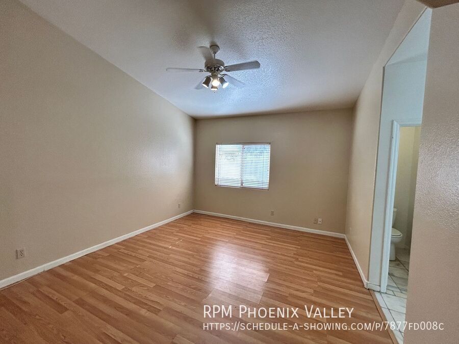 SINGLE LEVEL 3Bdm 2Ba Home w/ NO CARPET - Located in Val Vista Lakes!!! property image