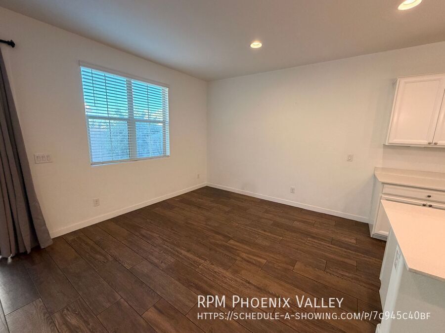 Modern 4-Bedroom 3-Bathroom Mesa Home Near Legacy Sports Park property image