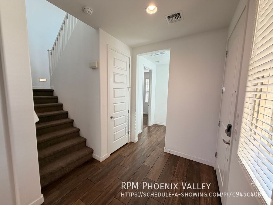 Modern 4-Bedroom 3-Bathroom Mesa Home Near Legacy Sports Park property image