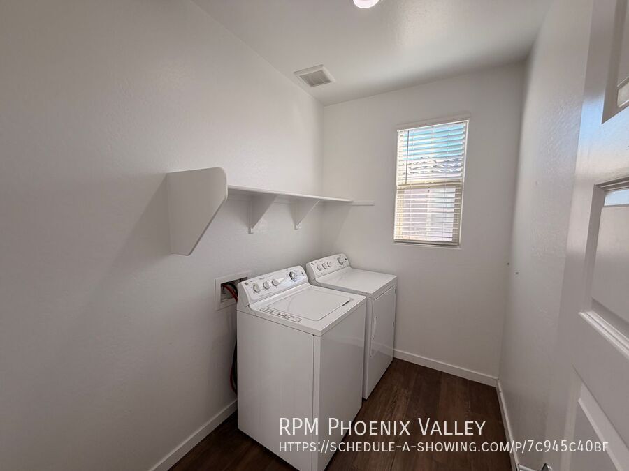 Modern 4-Bedroom 3-Bathroom Mesa Home Near Legacy Sports Park property image