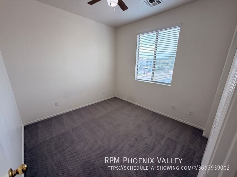 End Unit Tempe Townhome w/Garage *NEW* Paint property image