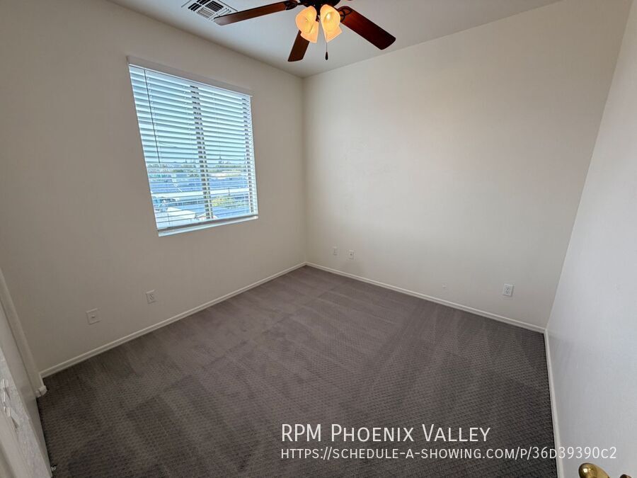 End Unit Tempe Townhome w/Garage *NEW* Paint property image