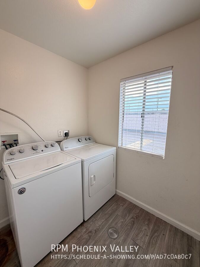 Move-In Special! *NEW* Flooring, *NO* Carpet, Single Story Townhome! property image