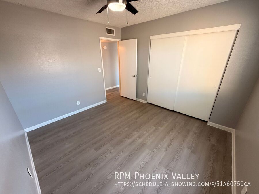 Move-In Special! Updated Single Story 2Bdm - 2 Ba Glendale Unit with *NO Carpet* property image