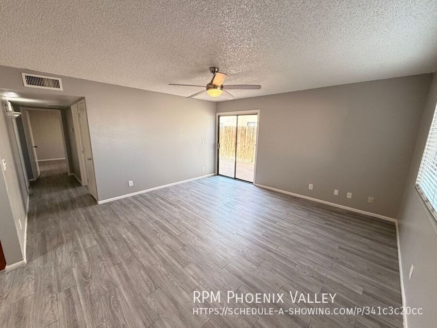 Move-In Special! Updated 2Bdm 2Ba Glendale Apartment *No Carpet* property image