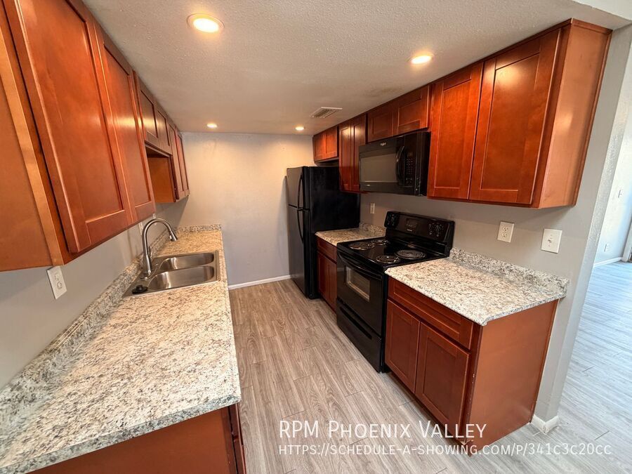 Move-In Special! Updated 2Bdm 2Ba Glendale Apartment *No Carpet* property image