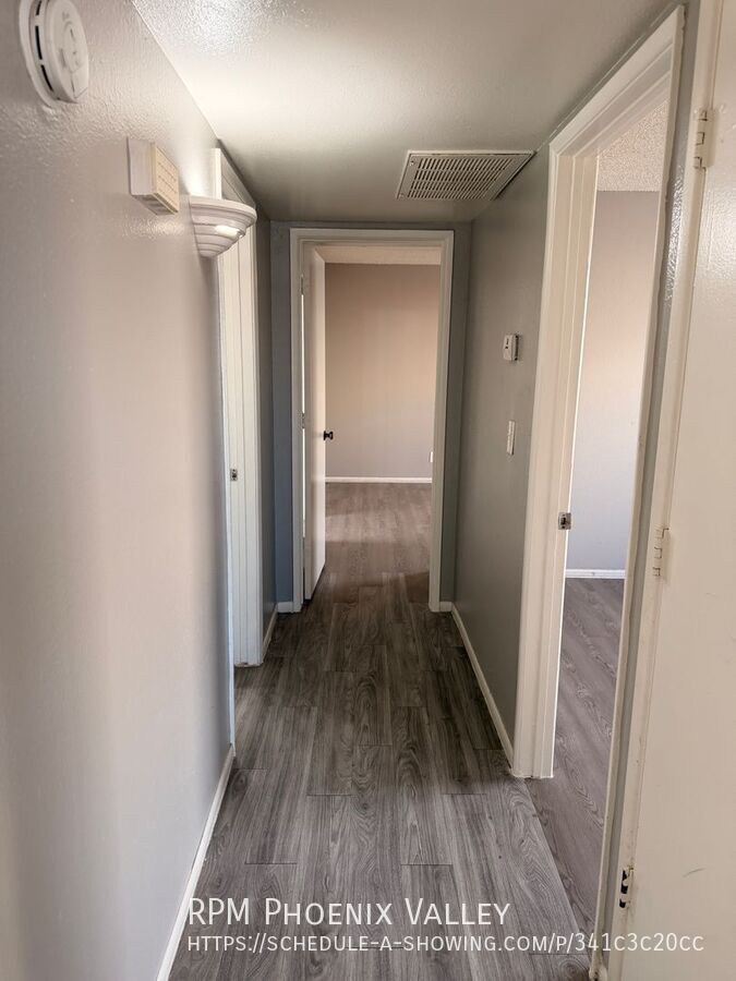 Move-In Special! Updated 2Bdm 2Ba Glendale Apartment *No Carpet* property image