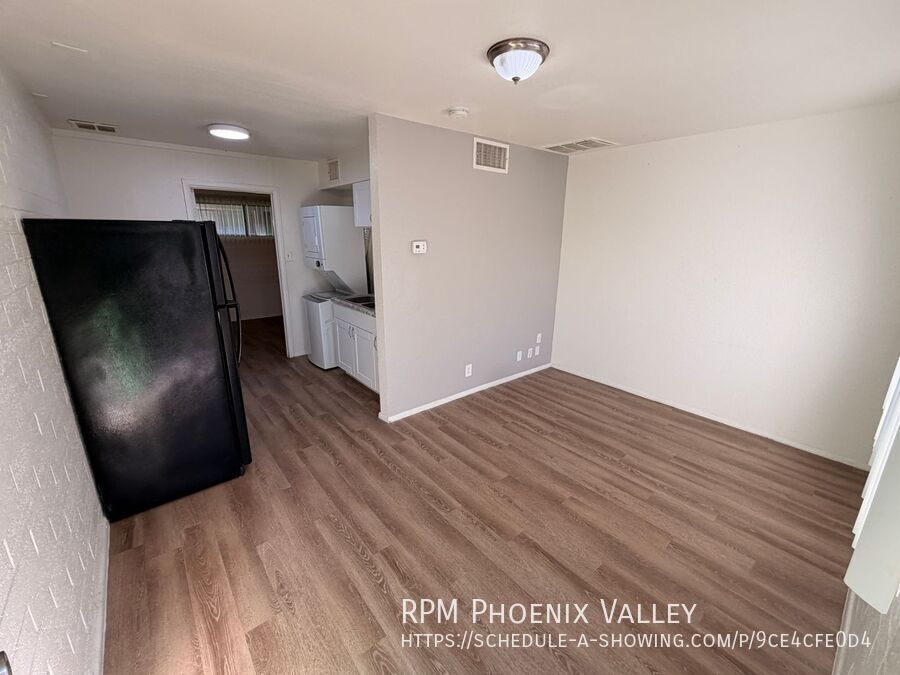 Cozy 1Bdm 1Ba Glendale Apartment property image