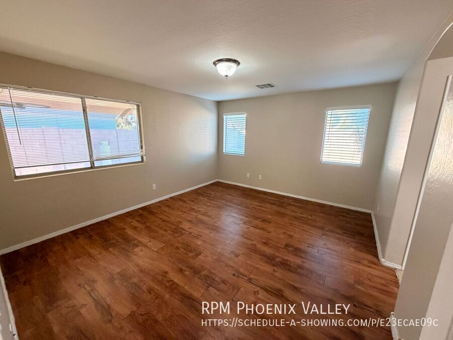 Gorgeous 3Bdm 2Ba Goodyear Home on a Cul-de-sac! *NO Carpets* property image