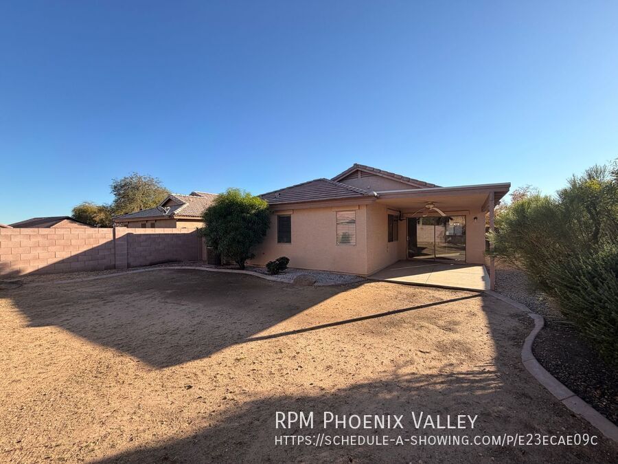 Gorgeous 3Bdm 2Ba Goodyear Home on a Cul-de-sac! *NO Carpets* property image