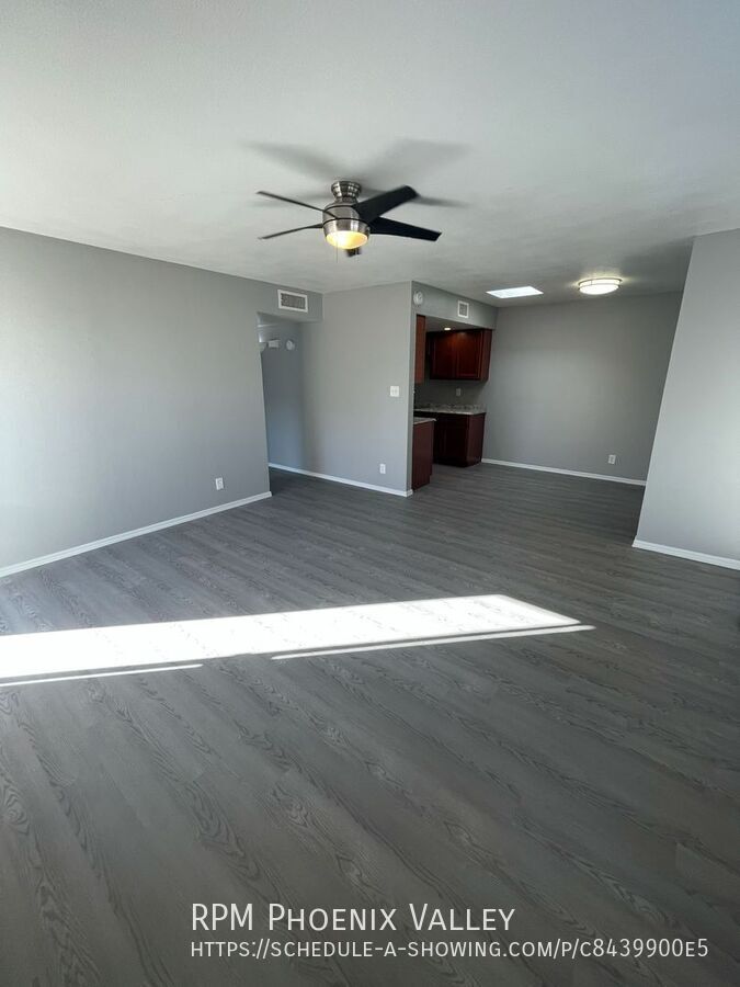 Updated Single Story 2Bdm - 2 Ba Glendale Unit with *NO Carpet* property image