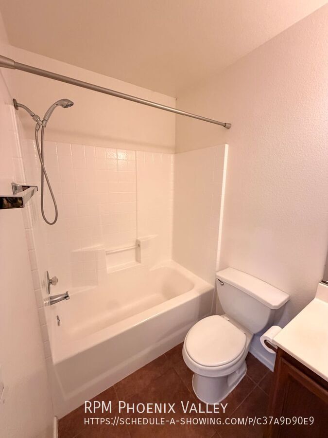 Fantastic 3Bdm 2Ba Phoenix Home with Large Yard property image