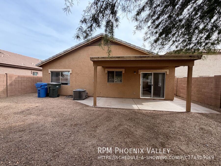Fantastic 3Bdm 2Ba Phoenix Home with Large Yard property image