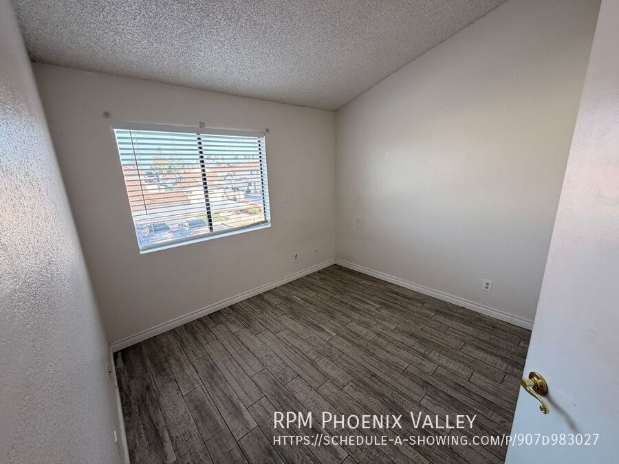 Charming 3Bed /2 Bath Chandler Townhome With *NO* Carpet! property image