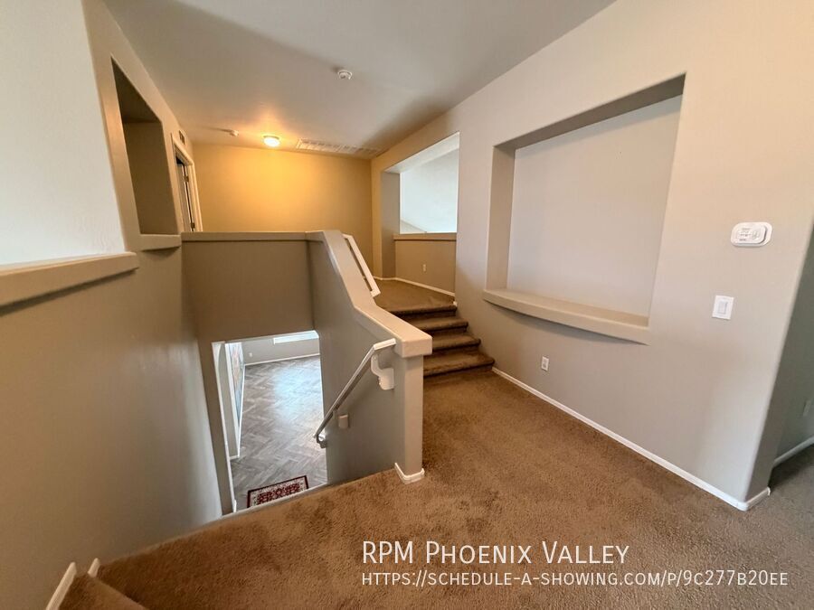 Spacious 5Bdm 3.5Ba Litchfield Park Home in a Small Gated Community property image