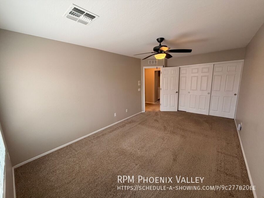 Spacious 5Bdm 3.5Ba Litchfield Park Home in a Small Gated Community property image