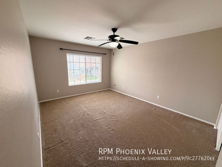 Spacious 5Bdm 3.5Ba Litchfield Park Home in a Small Gated Community property image