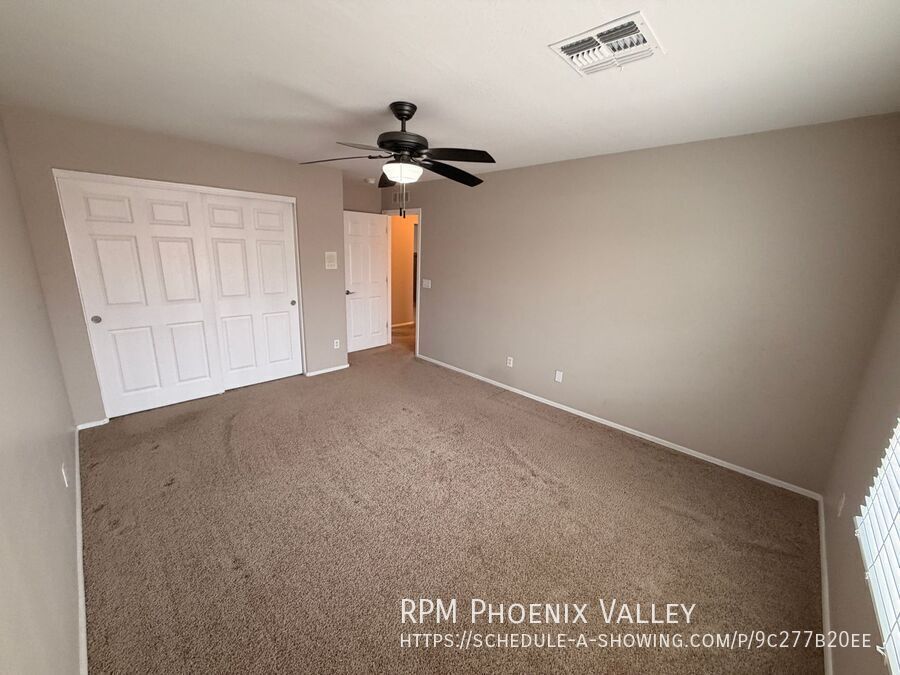 Spacious 5Bdm 3.5Ba Litchfield Park Home in a Small Gated Community property image
