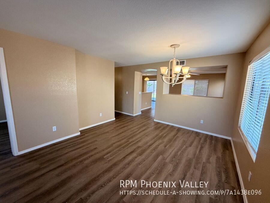 Charming 3Bdm 2Ba N. Phoenix Home with NO Carpets! property image