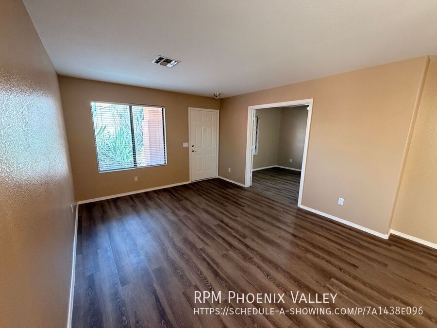 Charming 3Bdm 2Ba N. Phoenix Home with NO Carpets! property image