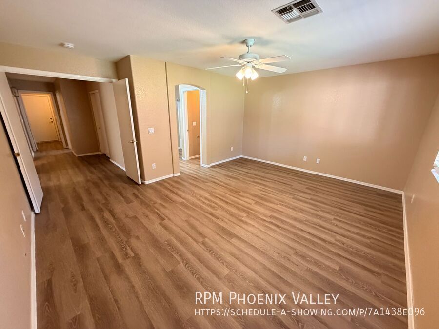 Charming 3Bdm 2Ba N. Phoenix Home with NO Carpets! property image