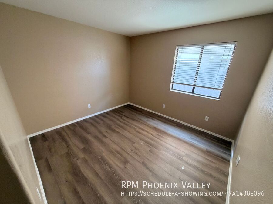 Charming 3Bdm 2Ba N. Phoenix Home with NO Carpets! property image