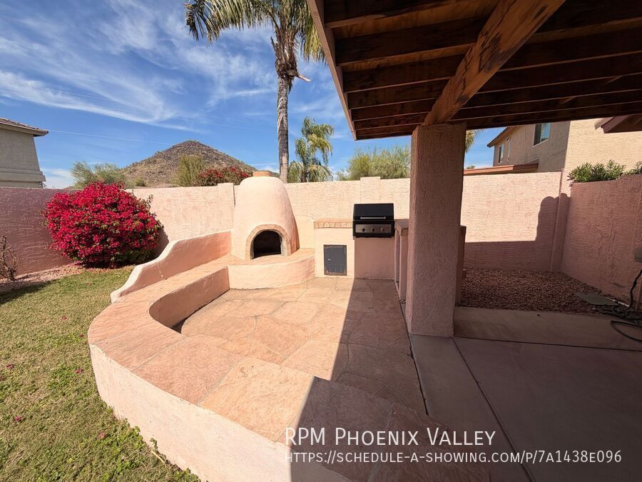 Charming 3Bdm 2Ba N. Phoenix Home with NO Carpets! property image