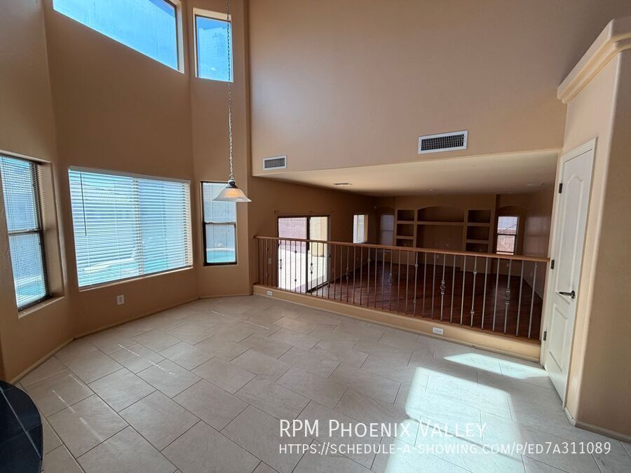 Large 4Bdm 3Ba Avondale Home with a Loft + Pool  and 3 Car Garage property image