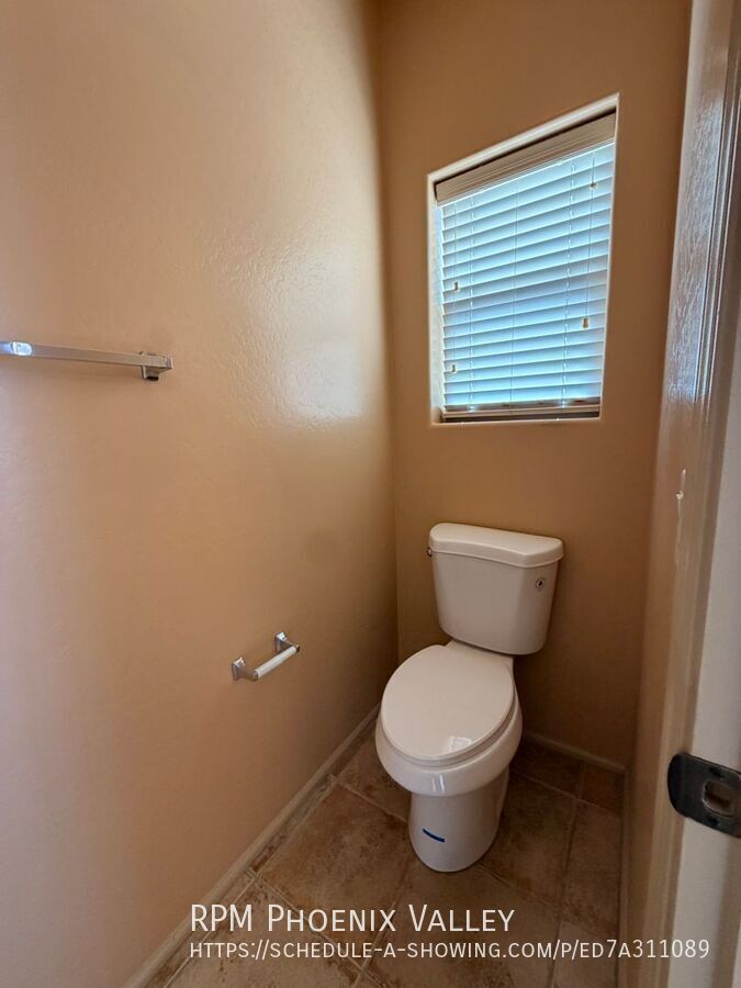 Large 4Bdm 3Ba Avondale Home with a Loft + Pool  and 3 Car Garage property image