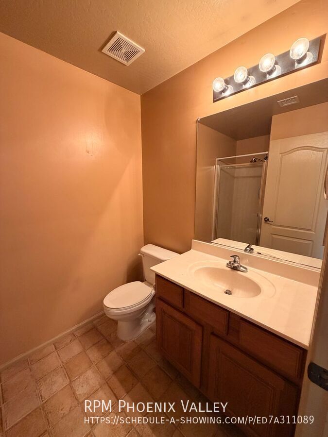 Large 4Bdm 3Ba Avondale Home with a Loft + Pool  and 3 Car Garage property image