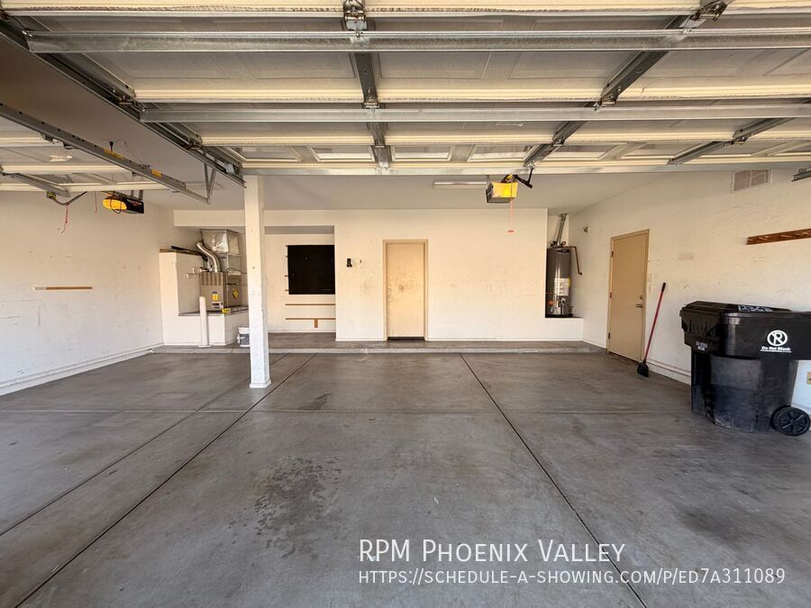 Large 4Bdm 3Ba Avondale Home with a Loft + Pool  and 3 Car Garage property image