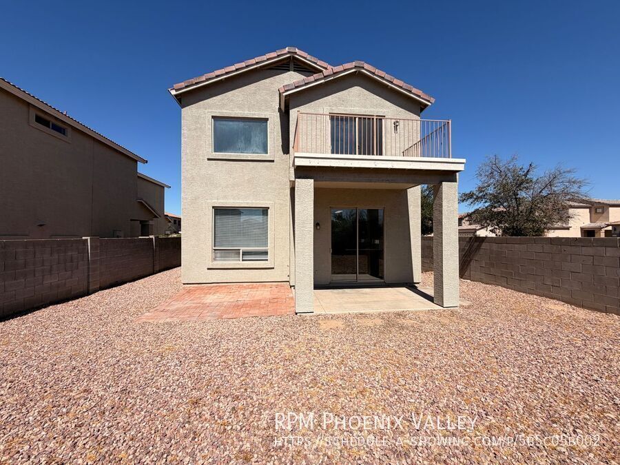 Fantastic 3Bdm 2.5Ba Avondale Home with ⭐New Floors and New Paint⭐ property image