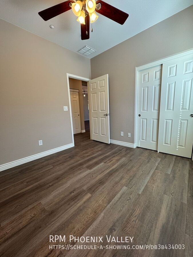 Beautiful 3Bdm 2Ba Anthem Home with ⭐New Floors and New Paint⭐in a Golf Community property image