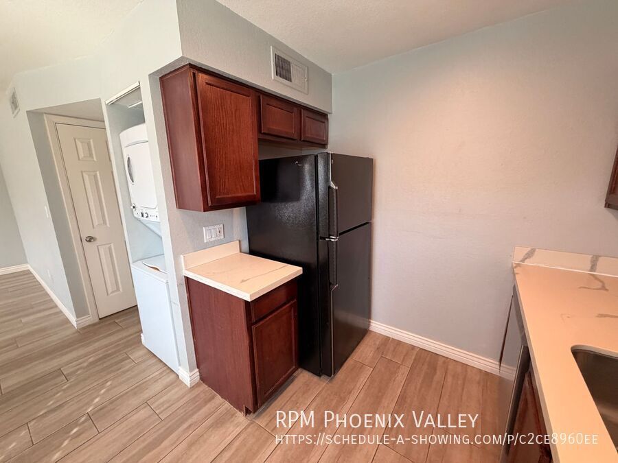 Charming 3 Bedroom, 2 Bathroom Single-Level Apartment in Cozy Phoenix Community property image