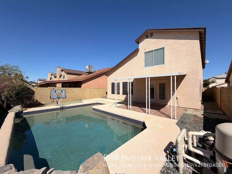 Completely Remodeled Peoria, AZ Home w/Pool! property image