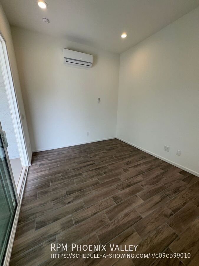 Modern Contemporary 3bedroom 2.5bath Home in Goodyear property image