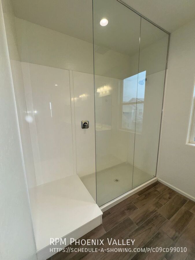 Modern Contemporary 3bedroom 2.5bath Home in Goodyear property image