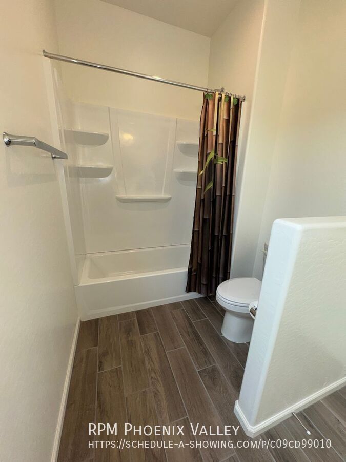 Modern Contemporary 3bedroom 2.5bath Home in Goodyear property image