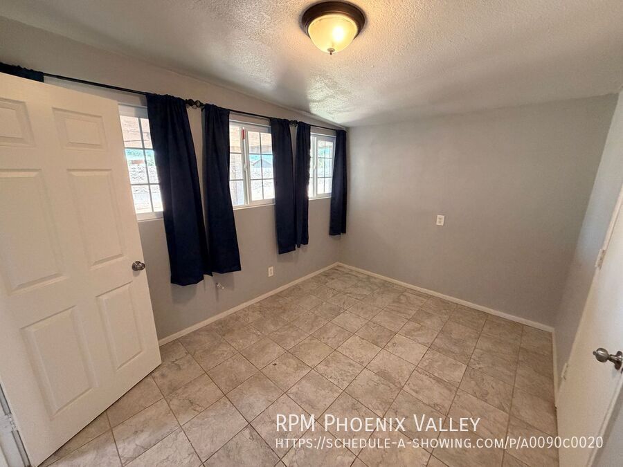 Single Story *NO* Carpet + *NO* HOA Avondale Home For Rent! property image