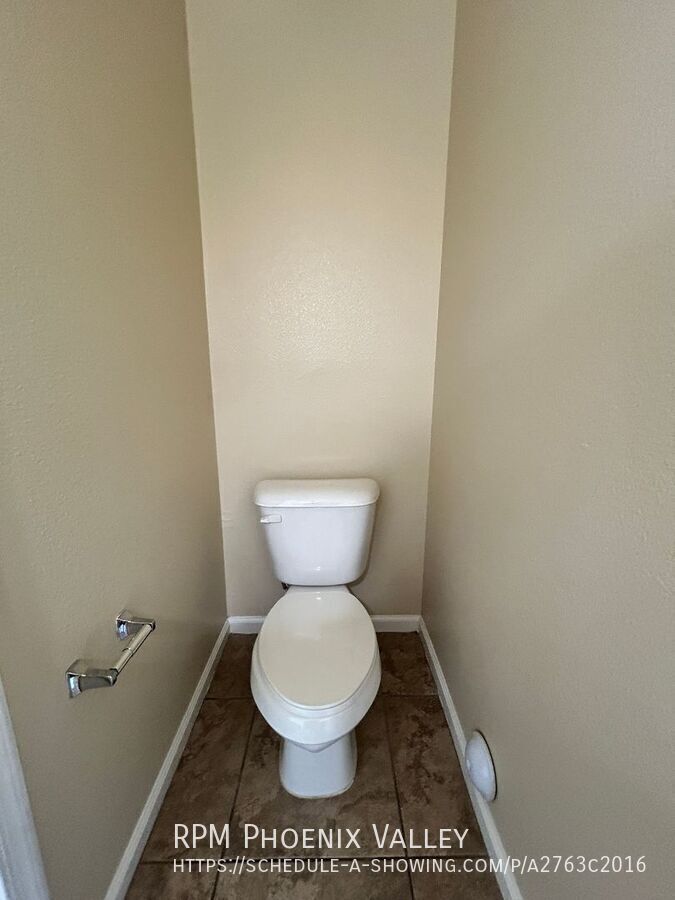 3 Bed/2.5 Bath Townhome 19th Ave & Bell End Unit *ALL* Appliances! property image